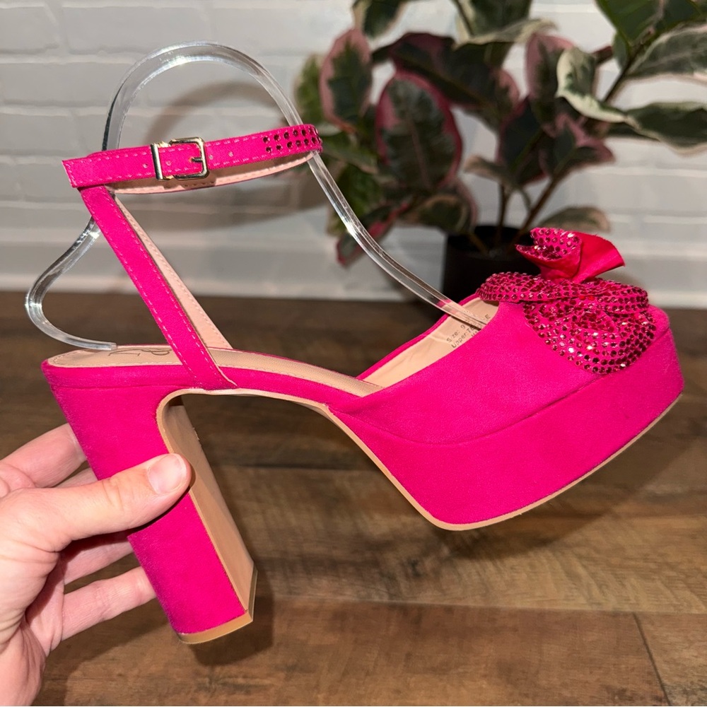 New York & Company Raya Rhinestone Flower Platform Heels Pump Size 9